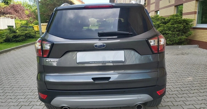 Ford Kuga cena 78800 przebieg: 151000, rok produkcji 2017 z Elbląg małe 379